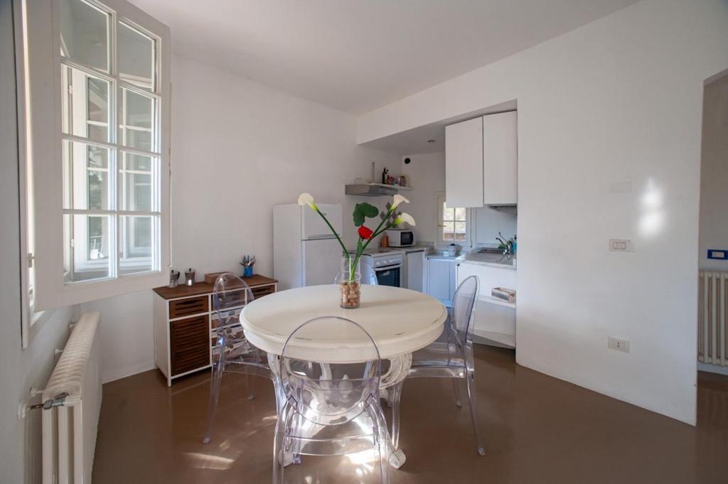 Ferienwohnung La Torre Di Gaia Dolceacqua Exterior foto